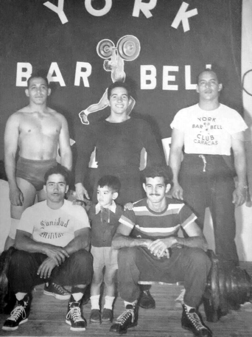 Атлеты и тренеры York Barbell Club на чемпионате мира по тяжёлой атлетике 1949 года в Каракасе