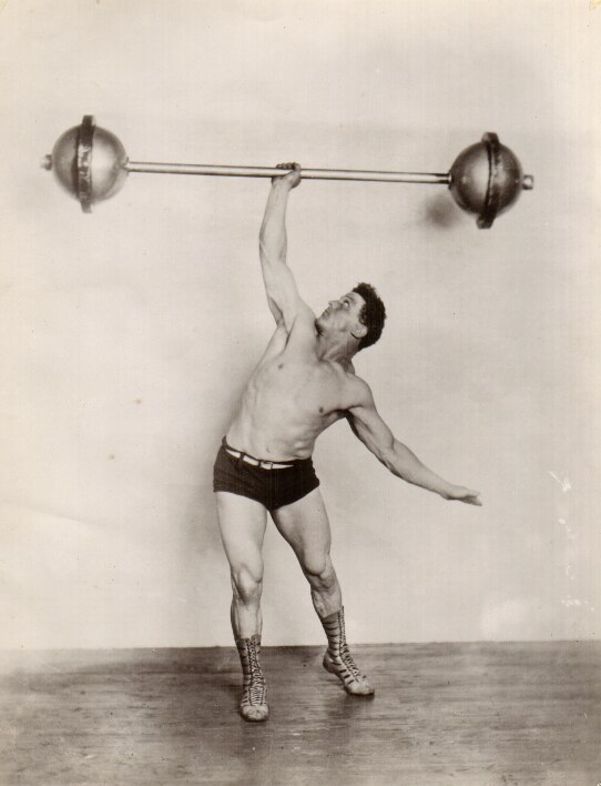 Heinrich 'Milo' Steinborn lifting weights, around 1920